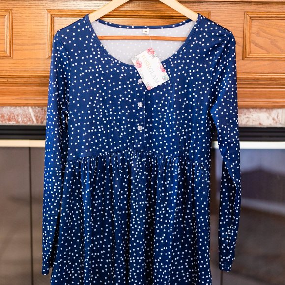 (3 for $15) NWT POSHGLAM Blue Polkadot Maternity Blouse (M) - Picture 1 of 8